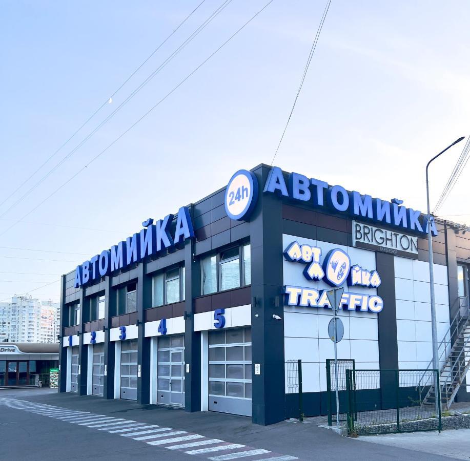 Sixkeys- Studiolebedinyy Kyiv Exterior photo